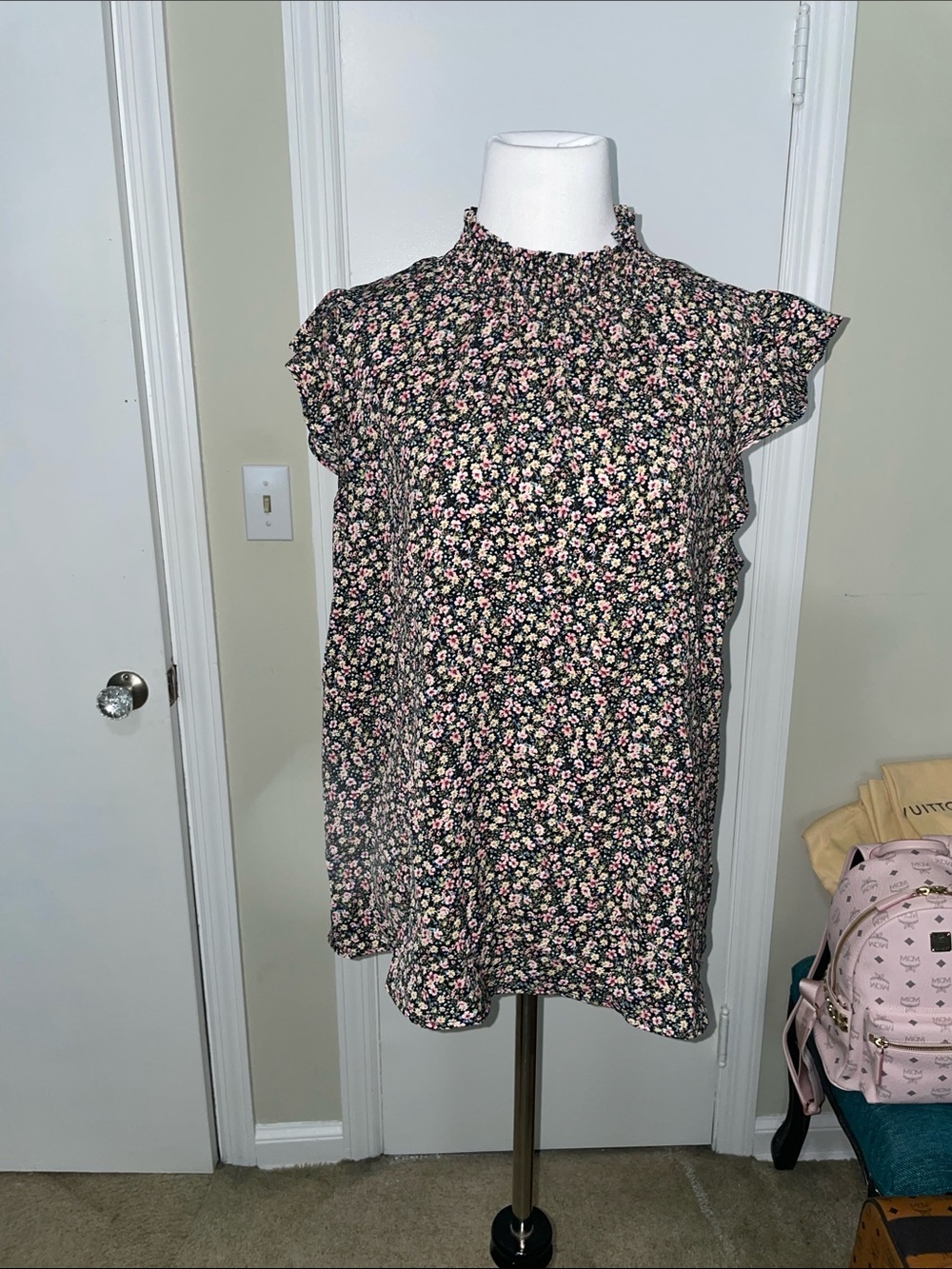 Floral Smocked Neck Ruffle Sleeve Top - Black/Pink